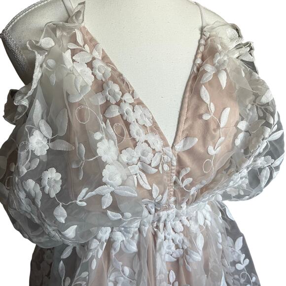 Akira Women's S White Floral Embroidered‎ Mesh Romper Bridal Summer Boho Neutral - Picture 2 of 7